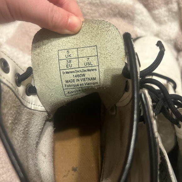 Dr. Martens - Picture 2 of 4
